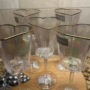 Set of 4 !!! Heart Shaped Wine Glasses Clear Iridescent